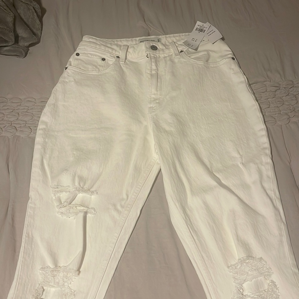 Abercrombie & Fitch Curve Love High Rise Mom Jean *tags on never worn - Picture 1 of 3
